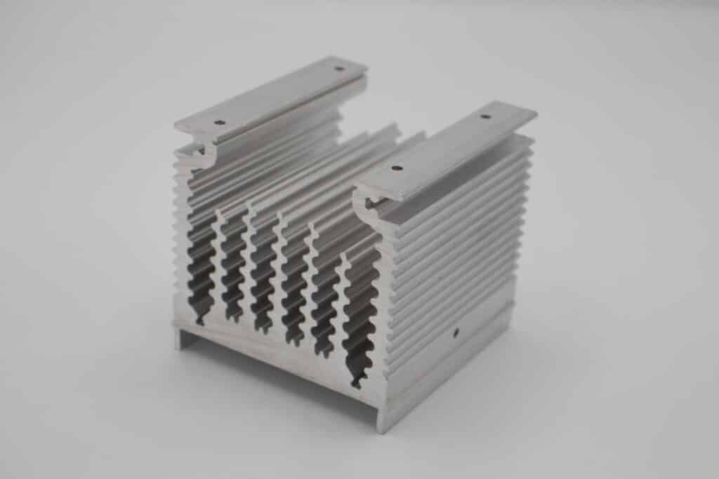 usinage de profiles aluminium 65